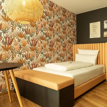 Rioca Posto 3 4* ミュンヘン